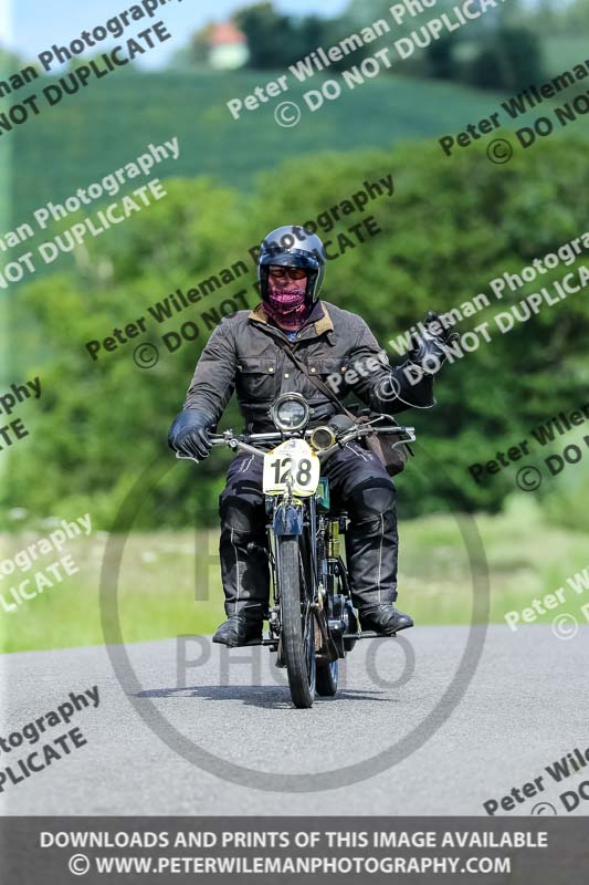 Vintage motorcycle club;eventdigitalimages;no limits trackdays;peter wileman photography;vintage motocycles;vmcc banbury run photographs